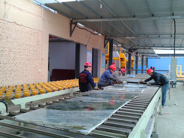 汉中黄玉矿项目年产12万平方米玉石大板生产线试产成功